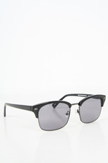 kille pixie, entrepreneur - sunglasses